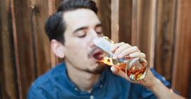 Consumo di alcol e disfunzione erettile: quanto è troppo?