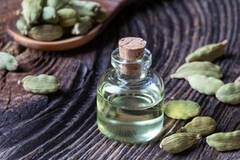 Cardamom Oil Manufacturers